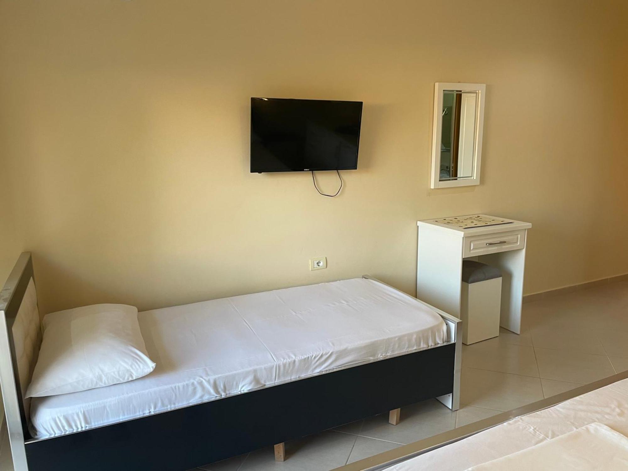 Honey Studios Saranda Extérieur photo