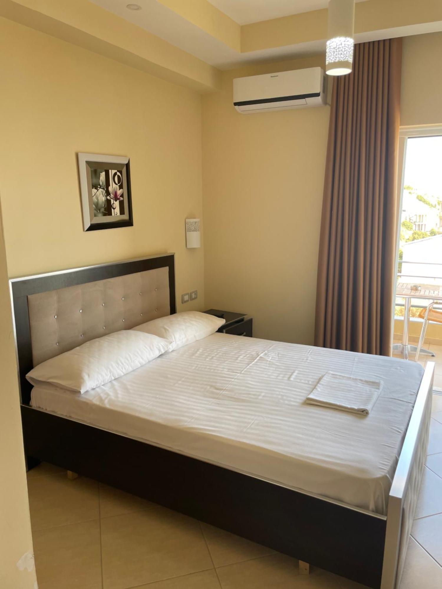Honey Studios Saranda Extérieur photo