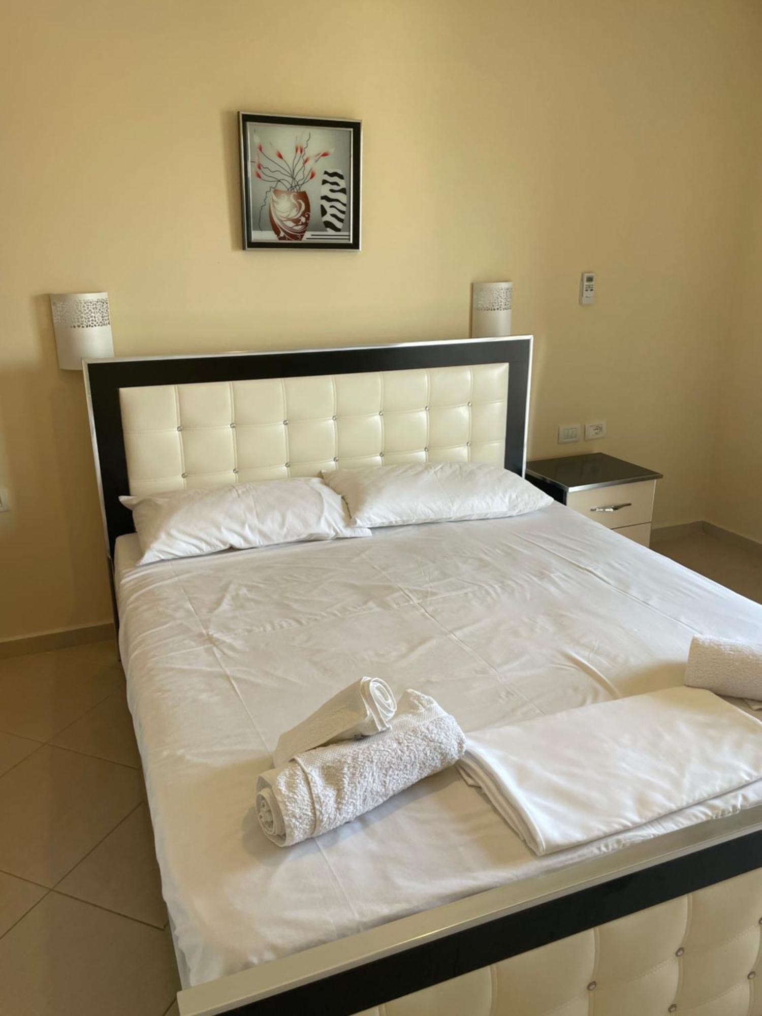 Honey Studios Saranda Extérieur photo